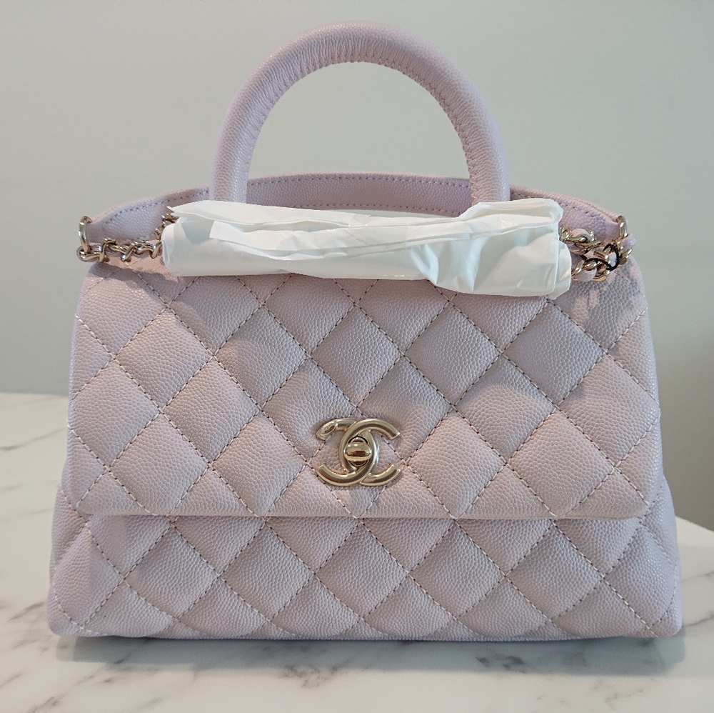 New CHANEL 20A Lilac Caviar Small Coco Handle GHW